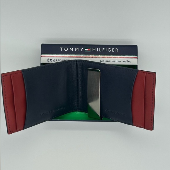 NWT Tommy Hilfiger Navy Blue Wallet - Picture 3 of 5